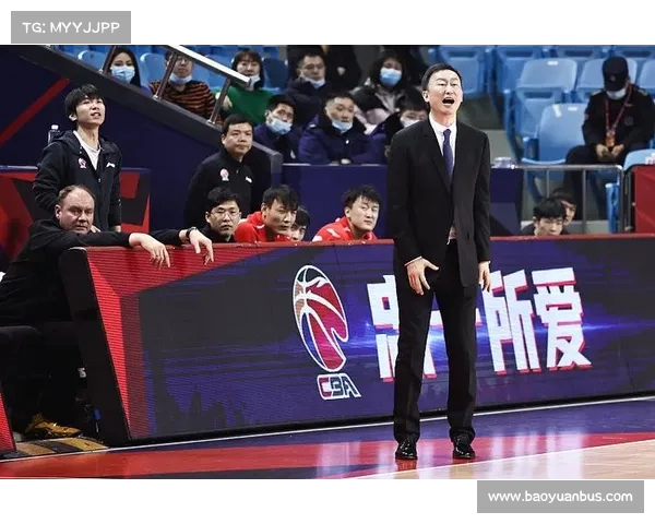 以替补调整为核心战略推动球队战术升级与人员协同优化 以替补调整为核心战略推动球队战术升级与人员协同优化